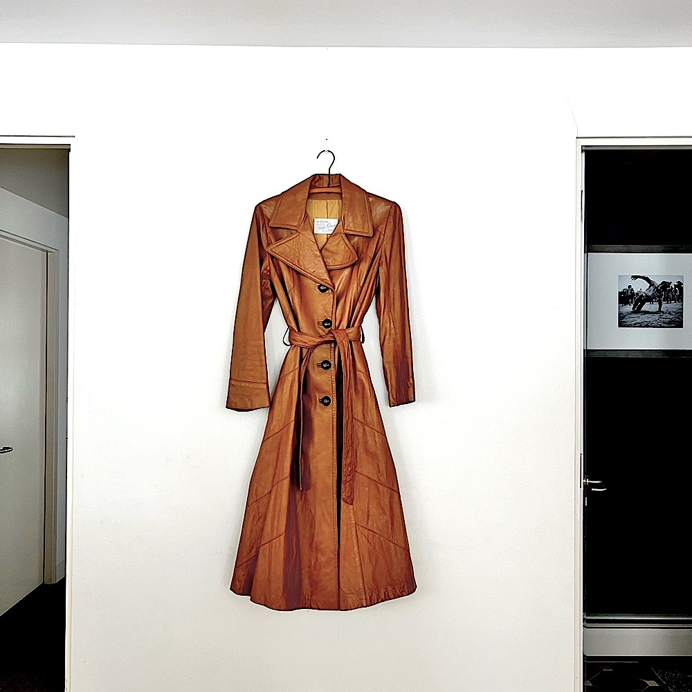 Gorgeous gift! Vintage, Peter Caruso, belted leather trench coat.